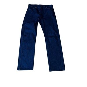 Wrangler Classic dark blue denim men’s jeans 35 x 34 like new nwot